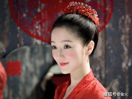 花絮|原创央视热播《小娘惹》花絮曝光！女主拍戏泡海里，水太脏满嘴死鱼味