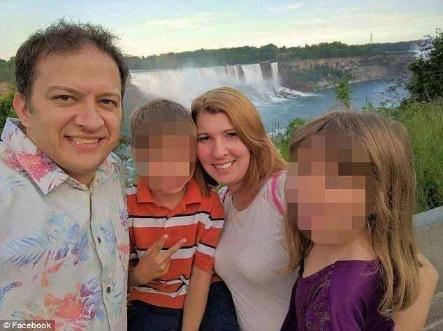 毛骨悚然！2岁被性虐，9岁被绑架，一个拴着铁链