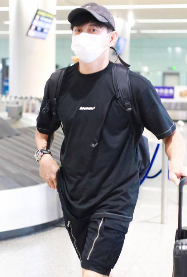 刘诗诗|50岁吴奇隆帅颜恢复，身材恢复不再油腻，刘诗诗改造终于成功