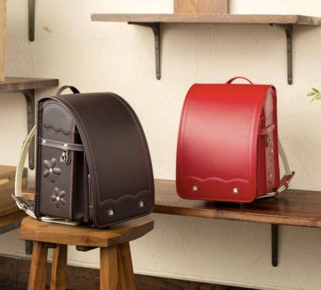 背包|为什么日本小学生都背着红色的小书包？大叔我很好奇