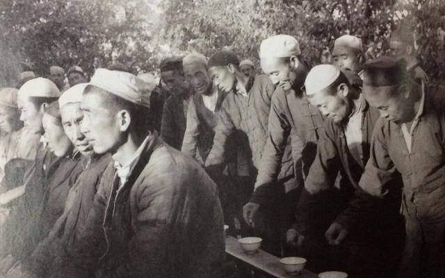 团结广大农民,维护农民利益;1927年2月25日,由张家铎和杨靖宇主持