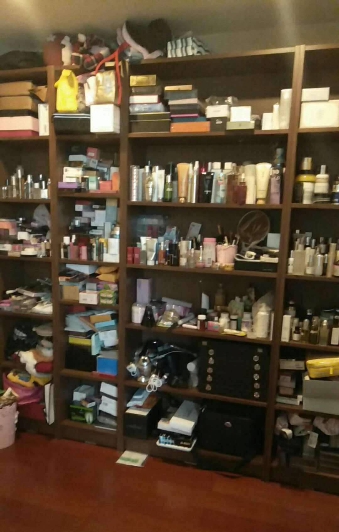 冲浪|林允不愧是美妆博主,综艺上玩冲浪皮肤白到发光,素颜更让人羡慕