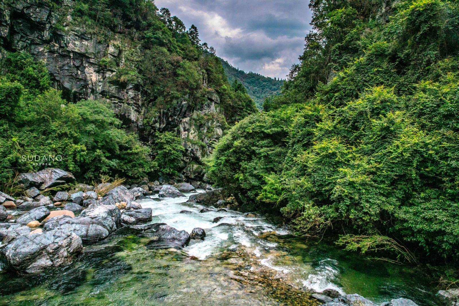 原创安徽这座山古称"西黄山",堪称"皖南小九寨",很多人没听说过