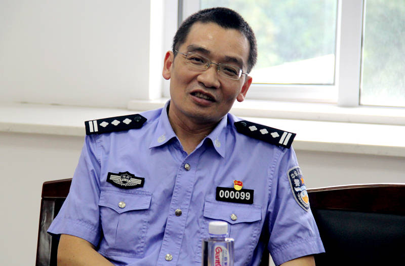 省厅督察总队副总队长蒋大辉来常慰问因公负伤民警黄启焕