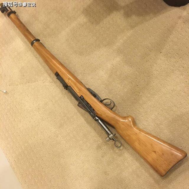 尤其日本的三八大盖,射击精度就很高,只要标尺掌握好,1000米外没有