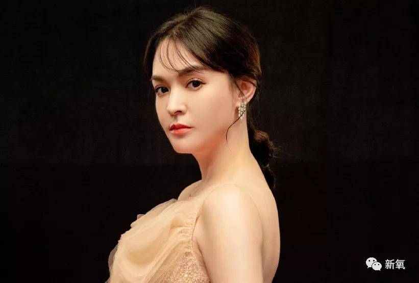 张脸|当年艳绝四方让张雨绮都甘心做配,可现在这张脸说崩就崩了...