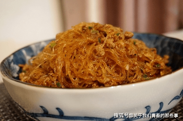 五花肉|焯水后别直接下锅!多做一步,根根分明,爽滑入味不粘锅炒粉条