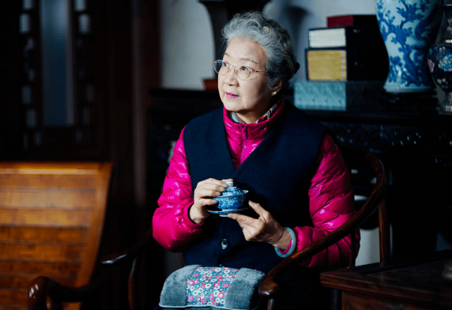 张浩越:中戏毕业,被称为百变型男,如今《什刹海》里扮杨大厨_手机搜狐