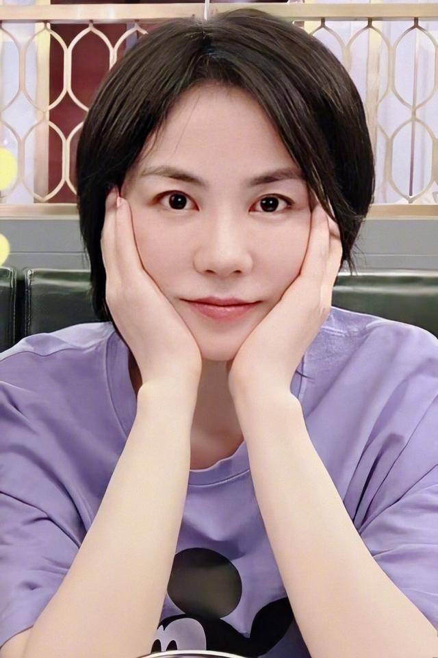 天后王菲也变脸了?近照曝光眼部不自然法令纹