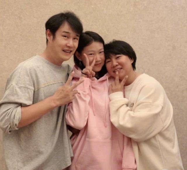 原创沈春阳发文感激小沈阳,曝母亲患病时全靠他照顾,女婿变成半个儿