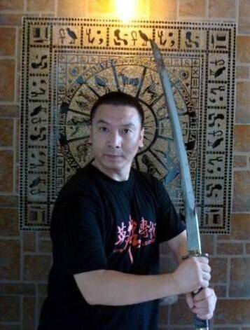 郑环宇|散打主席炮轰余昌华：你从来都是一颗臭鸡蛋，怎么包装也没用