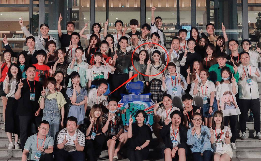 跑男第十三季全员大合照 108a4a1d406442b4bc3ad4c5a9838524.jpeg