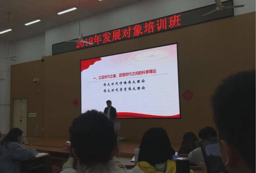 设计|省级优秀毕业生丨陈植丕：在人生轨迹上目标永远前行