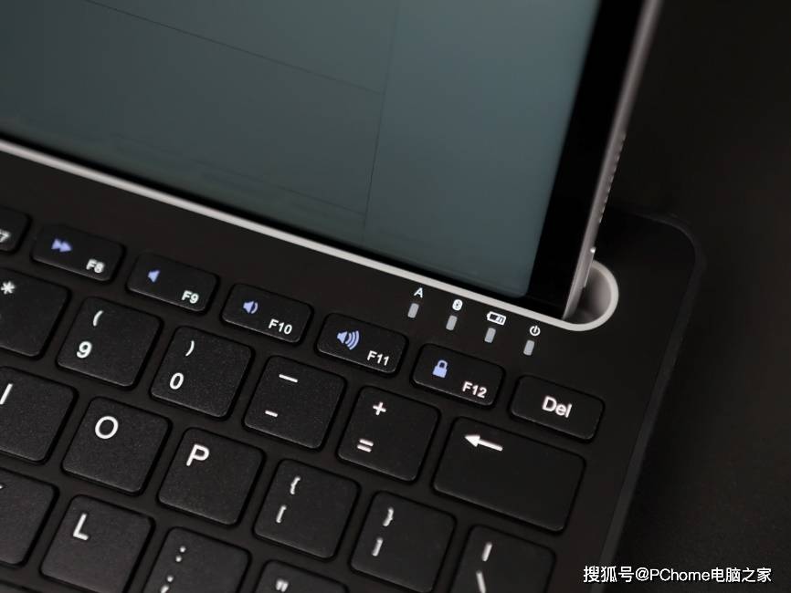 打字|别再用触摸屏打字啦！雷柏XK100蓝牙键盘来帮你