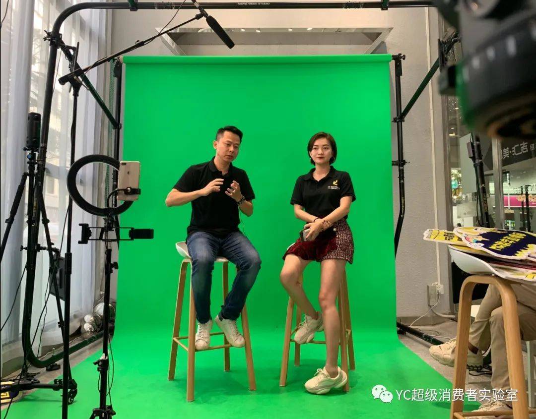 打破传统直播间的空间限制,这是yc创始人易轩羽带来第二件黑科技产品