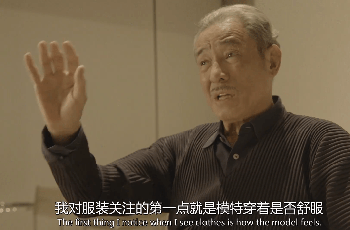 旗袍|BLACKPINK穿韩服打歌,巩俐穿旗袍走红毯,传统与现代的结合惹争议