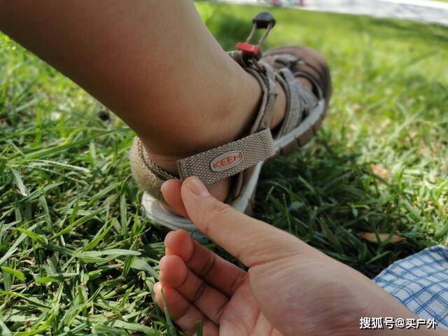 水陆|夏季露营穿什么鞋？适合野餐露营的KEEN水陆凉拖鞋体验