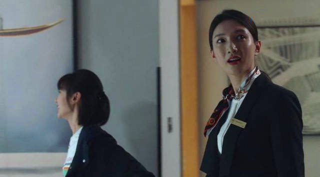 爱情|《三十而已》王漫妮手链多少钱，梁正贤没说实话，错误从误会开始