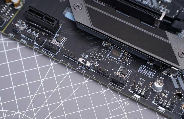 锐龙|电脑速度轻松翻倍？B550上PCIe4.0 SSD体验