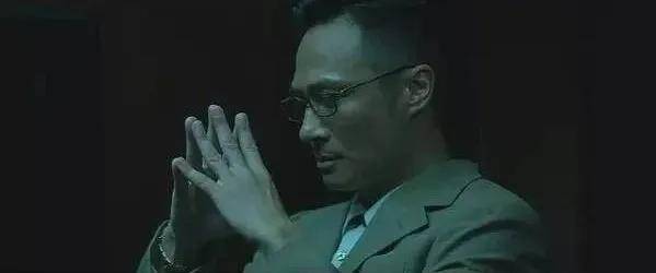 众人|原创吴镇宇直播赚钱做慈善，搞笑神回复圈粉众人，“坏叔叔”成暖男？