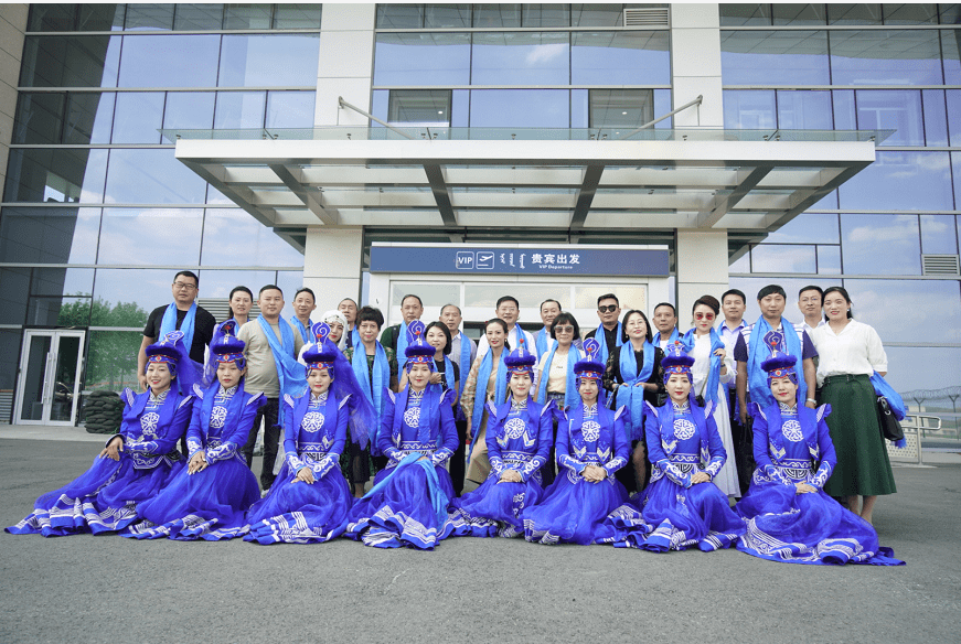 市值管理|蜂狂购全球并购市值管理大会|蜂狂购控股集团董事长刘海龙一行抵达霍林郭勒