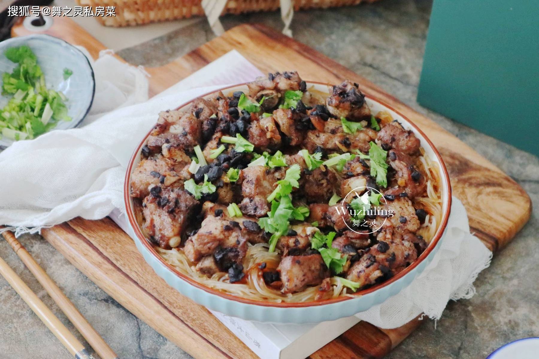 豆豉蒸排骨怎么烧 b6d6a52e9da246dbbba0a8bbfcd3b06f.jpeg