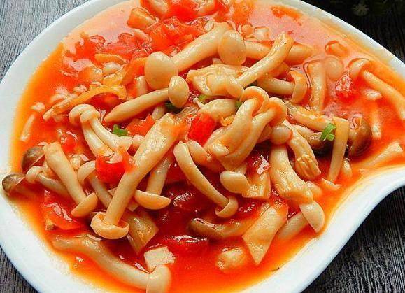 精选美食:土豆泥,蒜蓉虾,番茄白玉菇,黄瓜炒肉片的做法