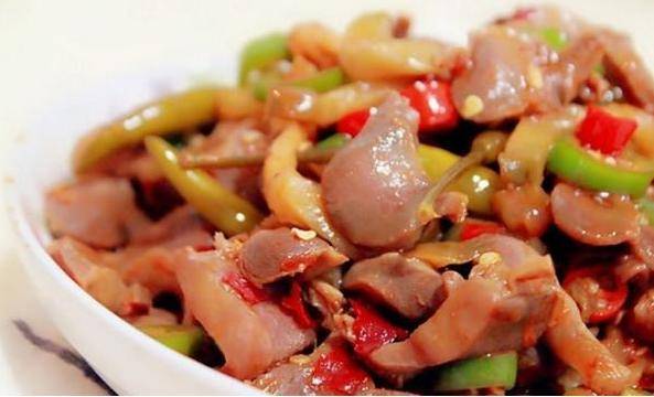 原创美食精选:豆芽炒面,剁椒炒鸡胗,旱蒸甲鱼,酸菜炒肉片的做法