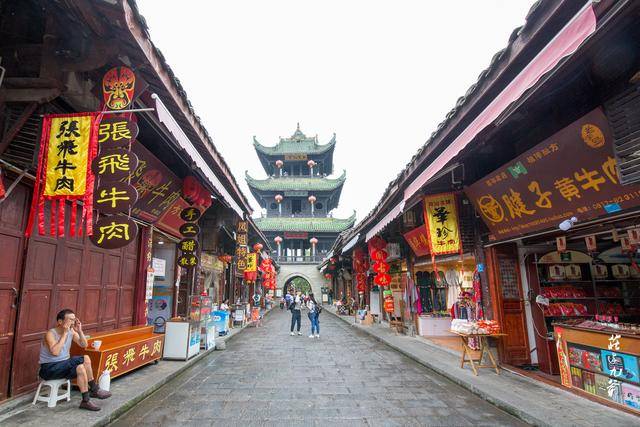 阆中|桃园结义三兄弟 身首异处在阆中 你道是谁？