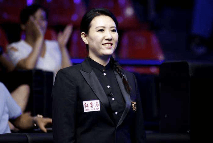 原创台球界4位美女裁判,身材出众长相甜美,不输九球天后