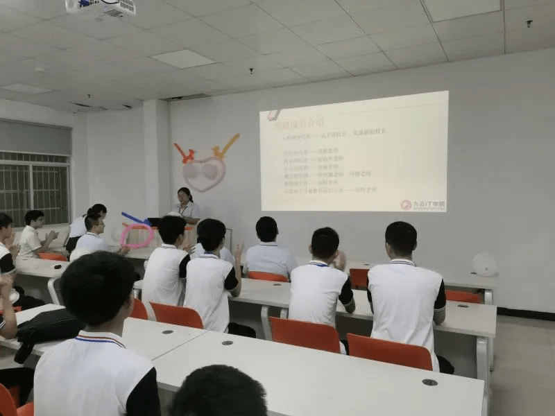 教育|开班典礼|选择九云，一起拨云见日，前程似锦