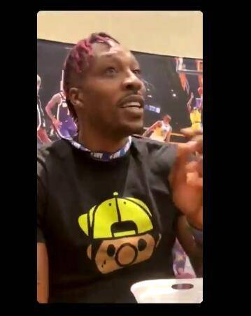 口罩|魔兽两次直播拒戴口罩，称疫苗没用！名记：这种球员不如选择退赛