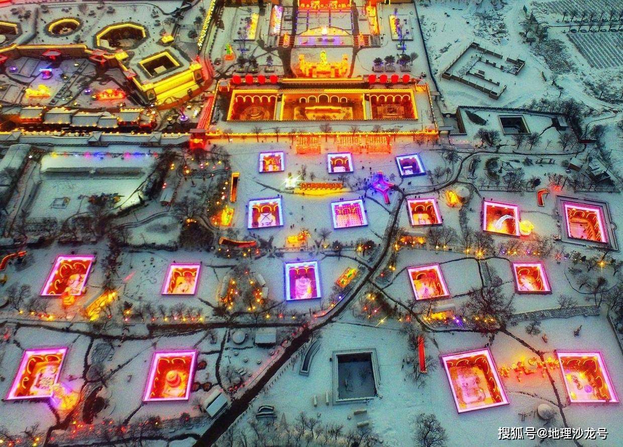 院子|为什么我国黄土高原的“地坑院”民居，都会在院子里种一棵树？