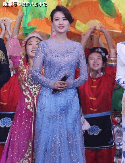 张蕾|原创她是央视美女主播，比董卿还美，被父母催婚后嫁矿业大亨