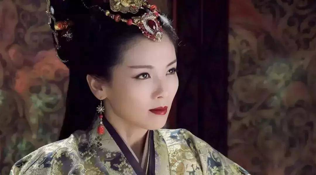 女人|42岁的刘涛宣布转行：从「贤妻」到「总裁」，女人闪耀的地方绝不止外表！