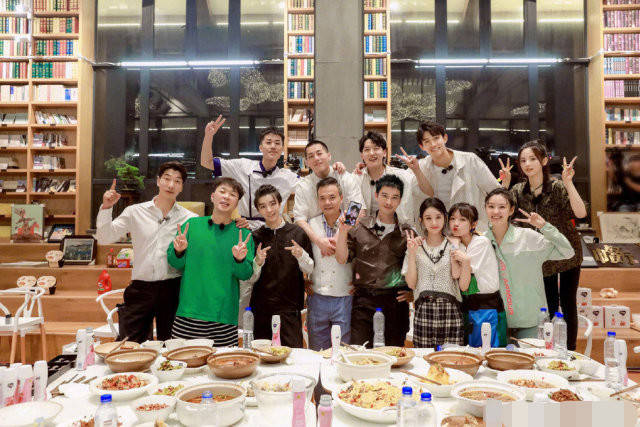 杨紫粉称《知否》原本是杨紫的饼，内涵《中餐