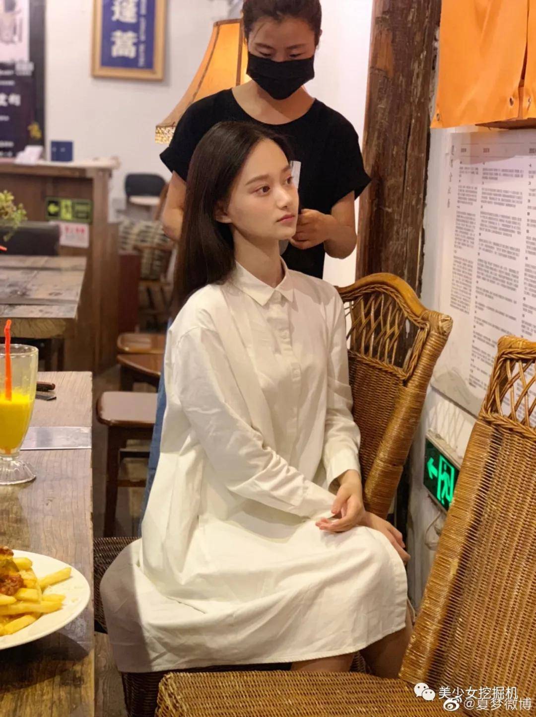 空降|原创撞脸半个娱乐圈打败张子枫拿下艺考第一，空降小花第一梯队？