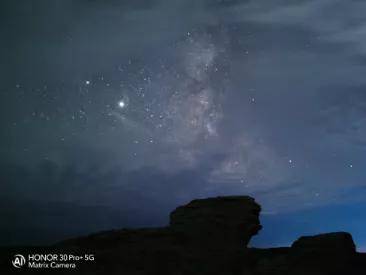 旗舰|余承东赵明科普1亿像素 申开朗致命一问：小米高端旗舰还继续用？