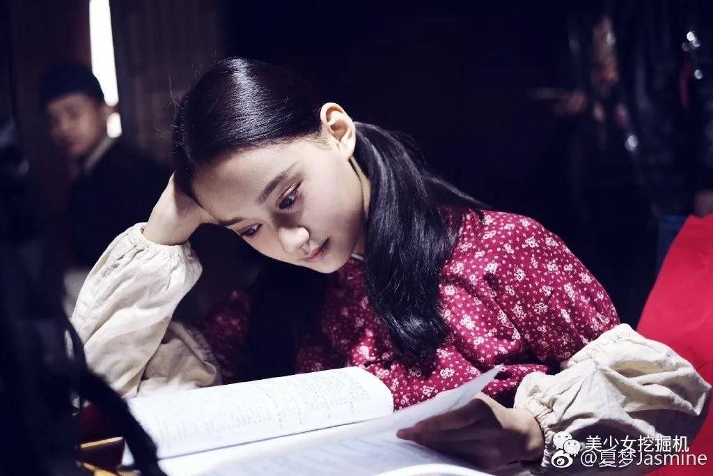 空降|原创撞脸半个娱乐圈打败张子枫拿下艺考第一，空降小花第一梯队？