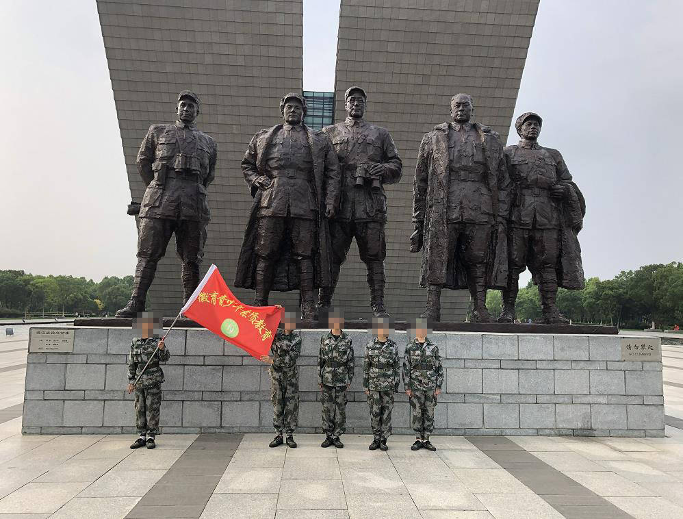 青少年性格孤僻怎么办？如何培养青少年的社会能力？