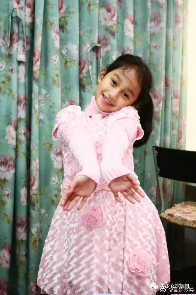 空降|原创撞脸半个娱乐圈打败张子枫拿下艺考第一，空降小花第一梯队？