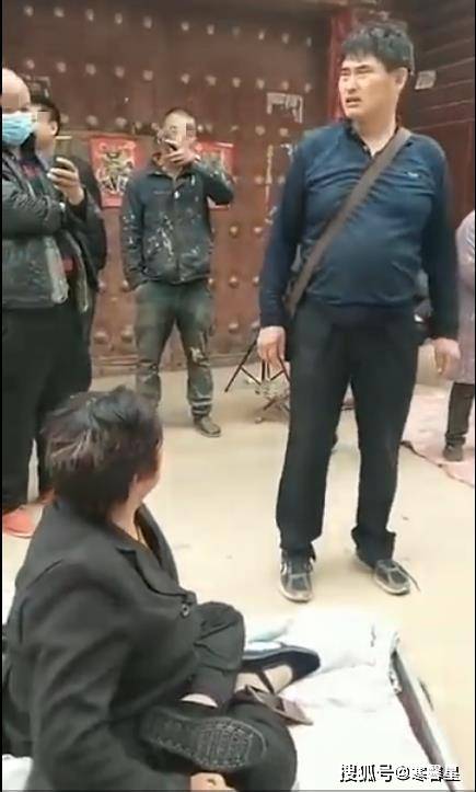 大衣哥家门口最近的直播 986bc9f1b94e410ea6e86a2c3153121d.jpeg