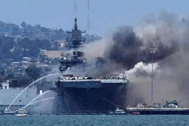 航母算gdp_中国航母图片(2)