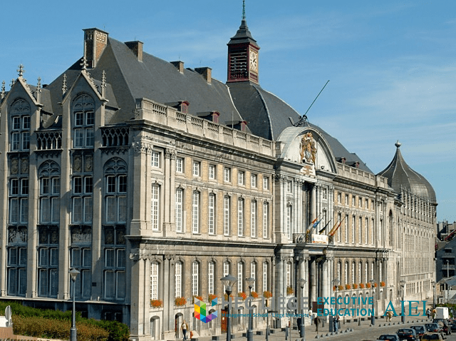 ���մ�ѧ--Դ��11���͡������ŵ䡱��ǰ������