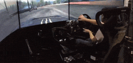 原创搞笑gif趣图大姐这个不错嘛真是减肥干活两不误啊