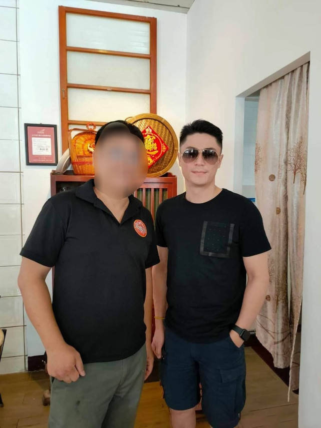 偶遇林心如霍建华一家度假,林心如素颜出镜状态好霍建华肚腩抢镜