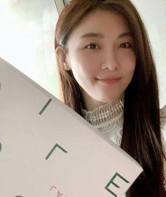 河智苑破天荒出演综艺 与成东镒拍戏成好友 父亲