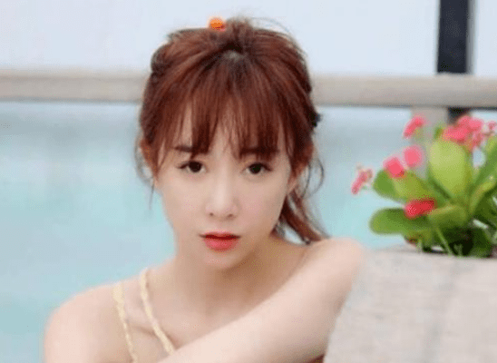 近照|央视主播杨丹近照，47岁气质依旧，主持天气预报24年容颜未改