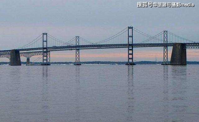 原创美国切萨皮克湾大桥。高出海平面185英尺，老司机都不敢过！