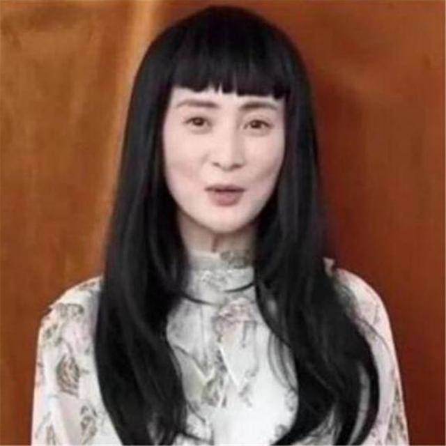 原创高龄产下二胎后，蒋勤勤再次现身容貌引争议：身体被透支了
